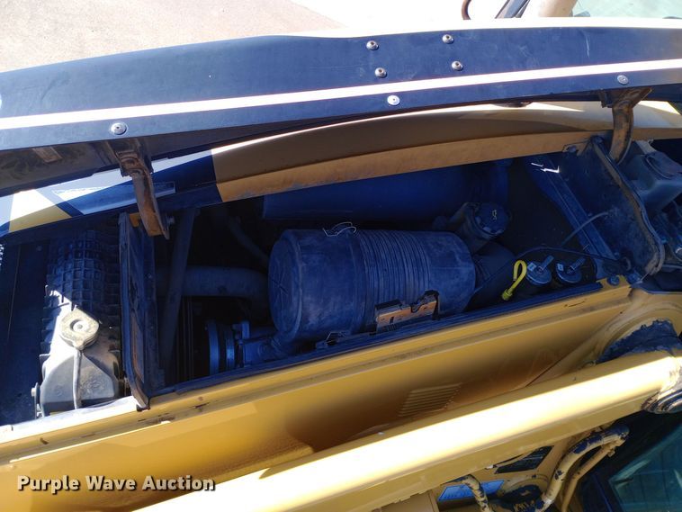 image for item EO0546 2002 Caterpillar 420D backhoe 