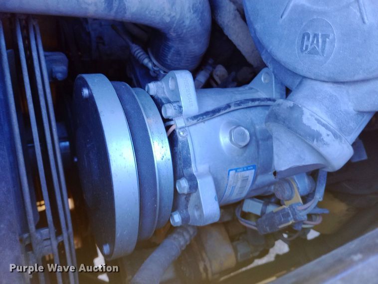 image for item EO0546 2002 Caterpillar 420D backhoe 