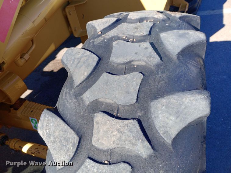 image for item EO0546 2002 Caterpillar 420D backhoe 