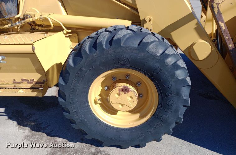 image for item EO0546 2002 Caterpillar 420D backhoe 