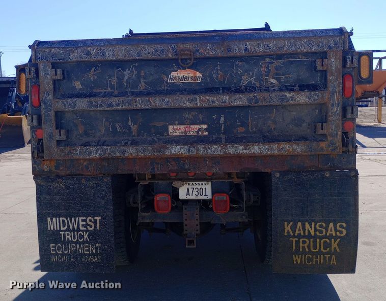 image for item EO0570 2003 Freightliner  FL70 dump truck