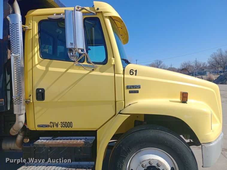 image for item EO0570 2003 Freightliner  FL70 dump truck