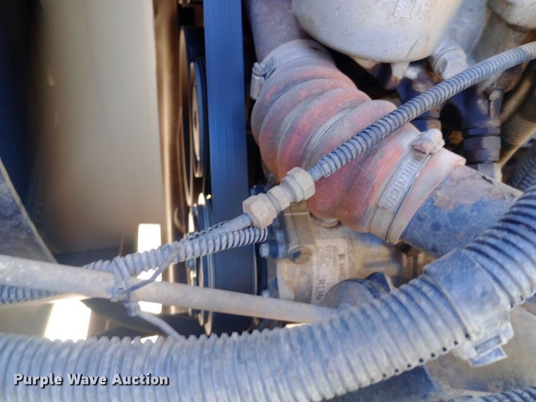 image for item EO0570 2003 Freightliner  FL70 dump truck