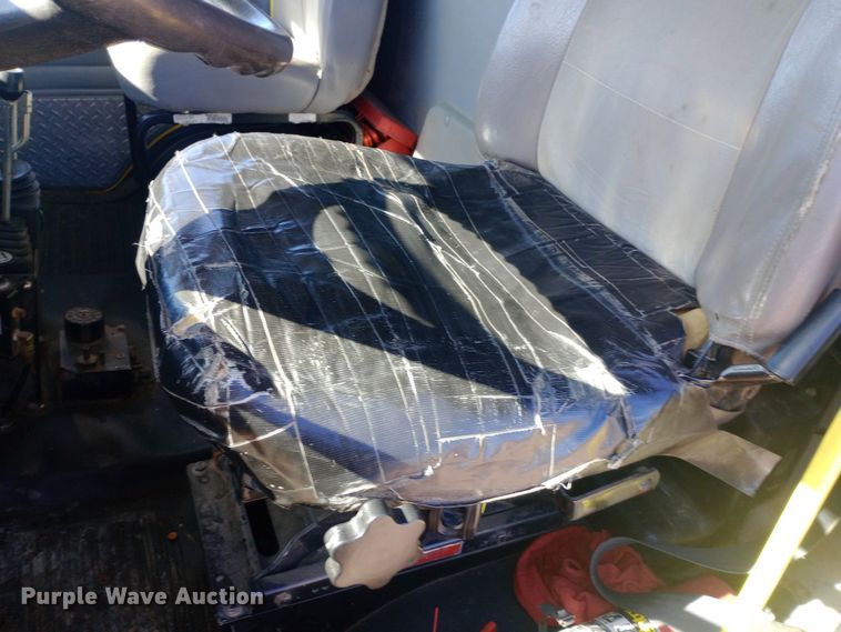 image for item EO0571 2002 Freightliner FL70 dump truck