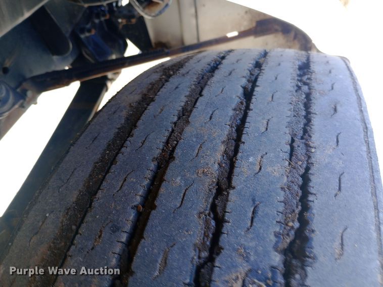 image for item EO0571 2002 Freightliner FL70 dump truck