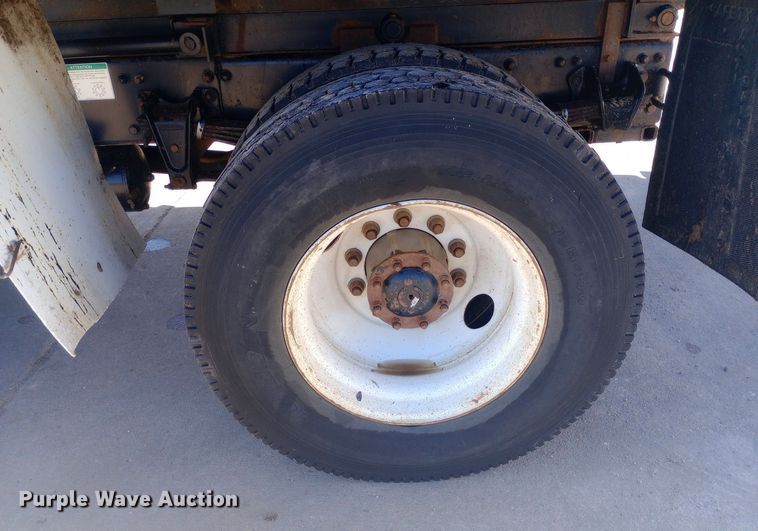 image for item EO0571 2002 Freightliner FL70 dump truck