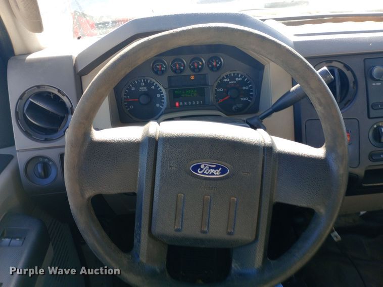 image for item EO0572 2008 Ford F250 Super Duty SuperCab pickup truck