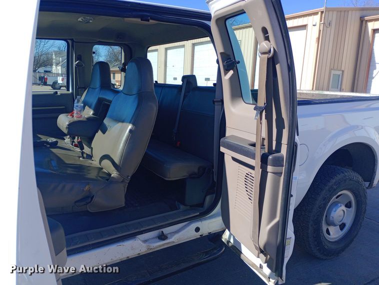 image for item EO0572 2008 Ford F250 Super Duty SuperCab pickup truck