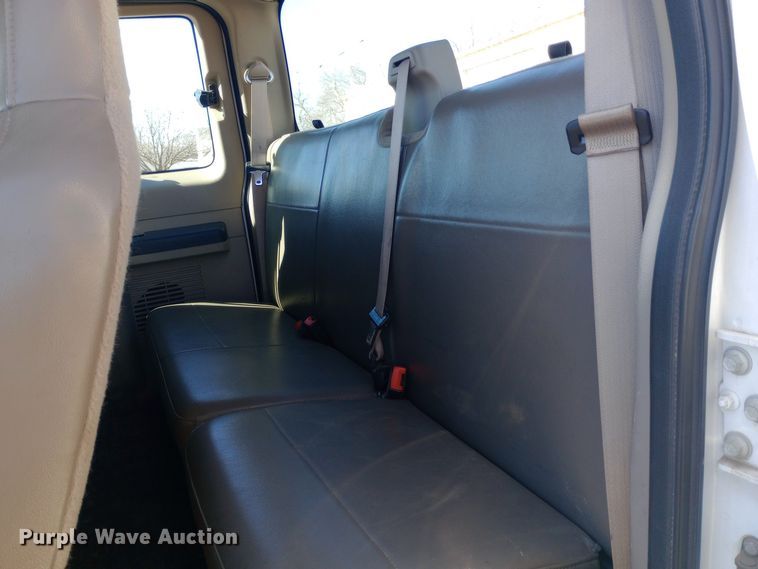 image for item EO0572 2008 Ford F250 Super Duty SuperCab pickup truck