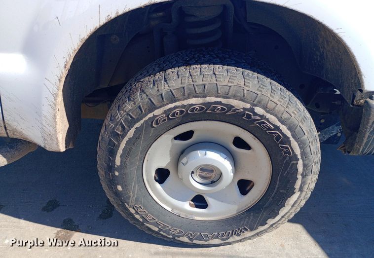 image for item EO0572 2008 Ford F250 Super Duty SuperCab pickup truck