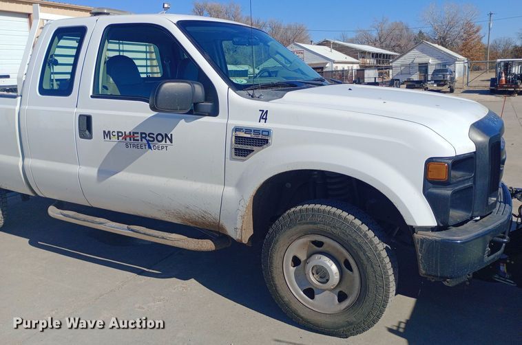 image for item EO0573 2008 Ford F250 Super Duty SuperCab pickup truck