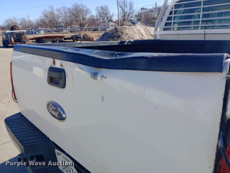 image for item EO0573 2008 Ford F250 Super Duty SuperCab pickup truck