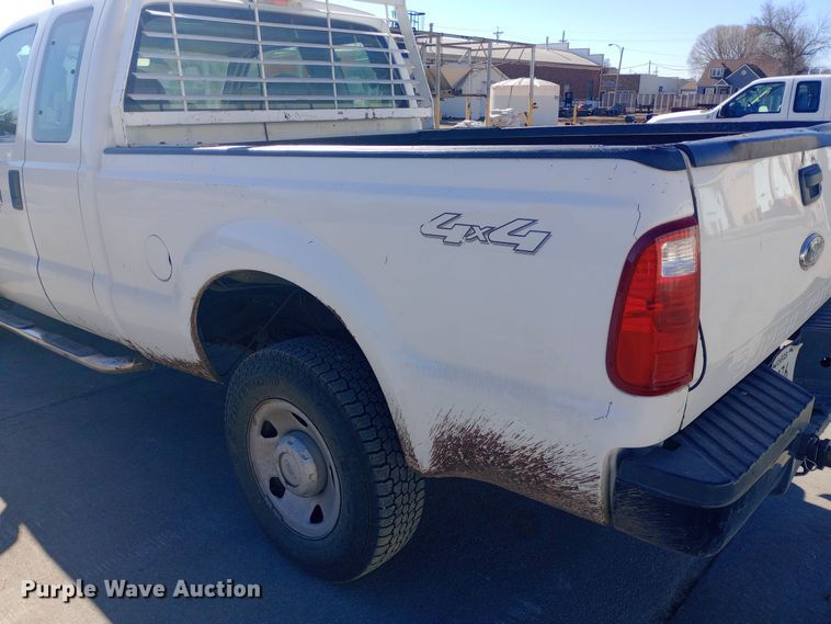 image for item EO0573 2008 Ford F250 Super Duty SuperCab pickup truck