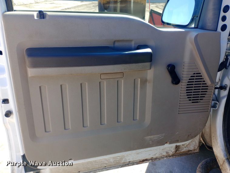 image for item EO0573 2008 Ford F250 Super Duty SuperCab pickup truck