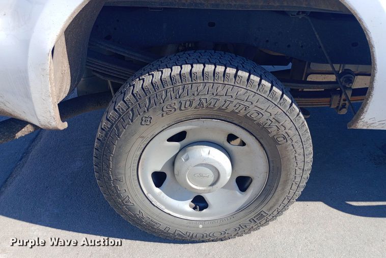 image for item EO0573 2008 Ford F250 Super Duty SuperCab pickup truck