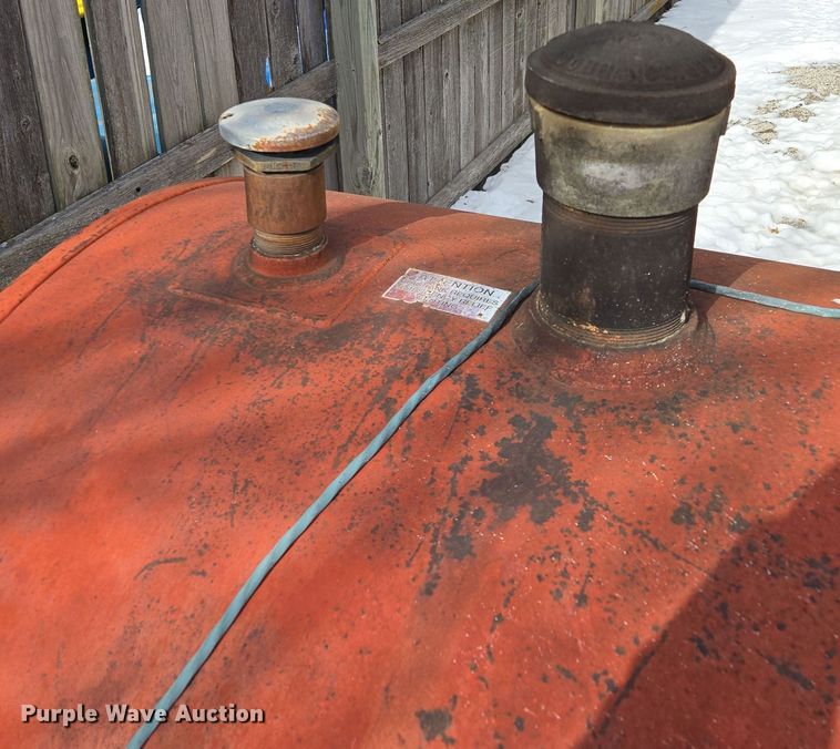 image for item EQ3926 Fuel tank 