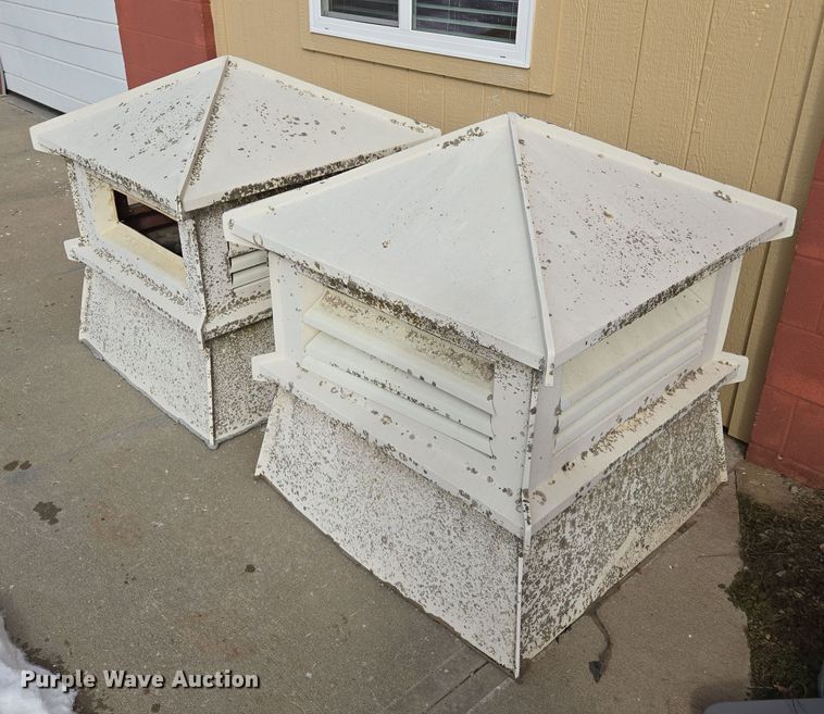 image for item EQ3927 (2) cupolas