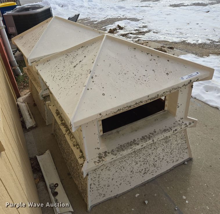 image for item EQ3927 (2) cupolas