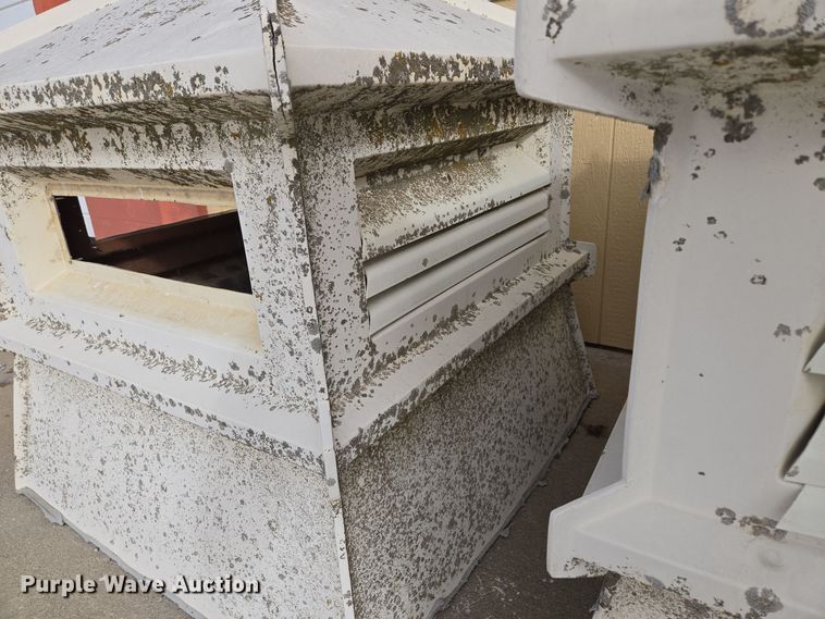 image for item EQ3927 (2) cupolas