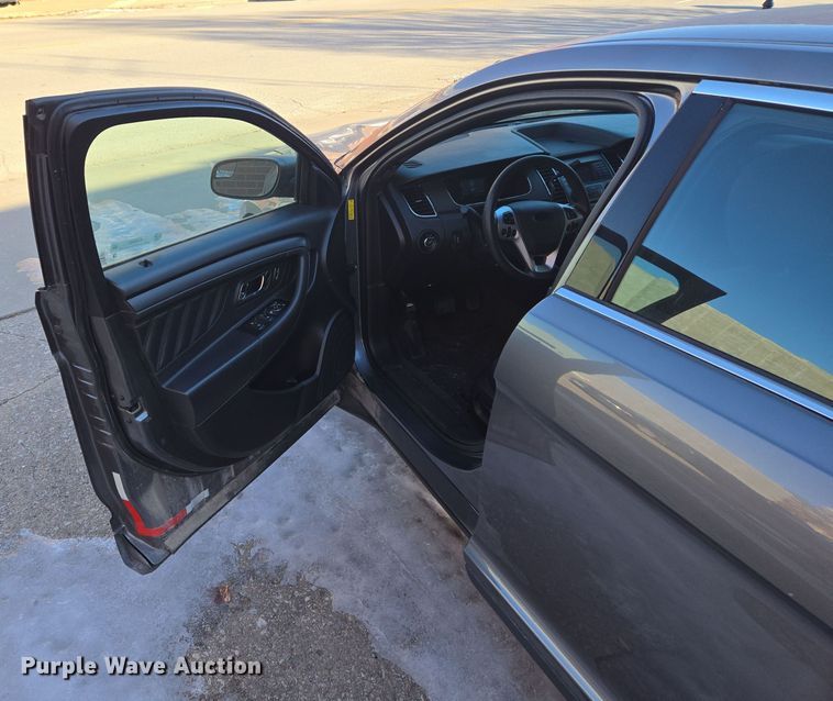 image for item EQ3930 2015 Ford  Taurus Police Interceptor 