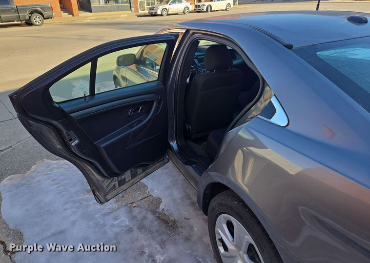 image for item EQ3930 2015 Ford  Taurus Police Interceptor 