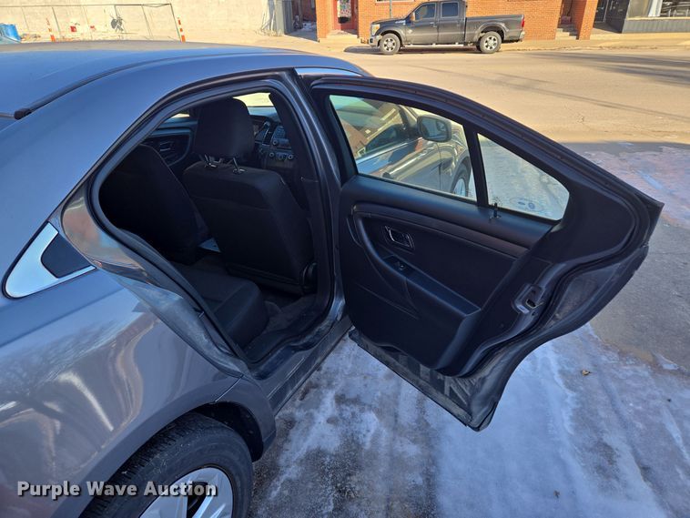 image for item EQ3930 2015 Ford  Taurus Police Interceptor 