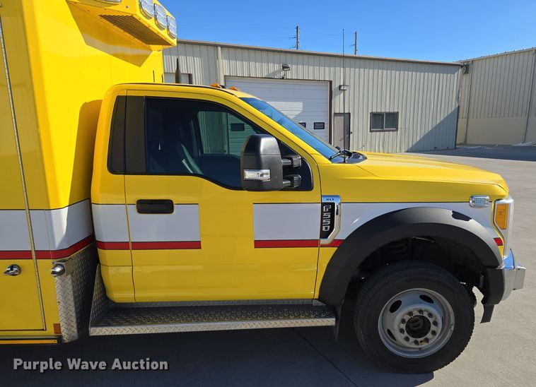 image for item EQ3931 2017 Ford  F550 Super Duty XLT ambulance
