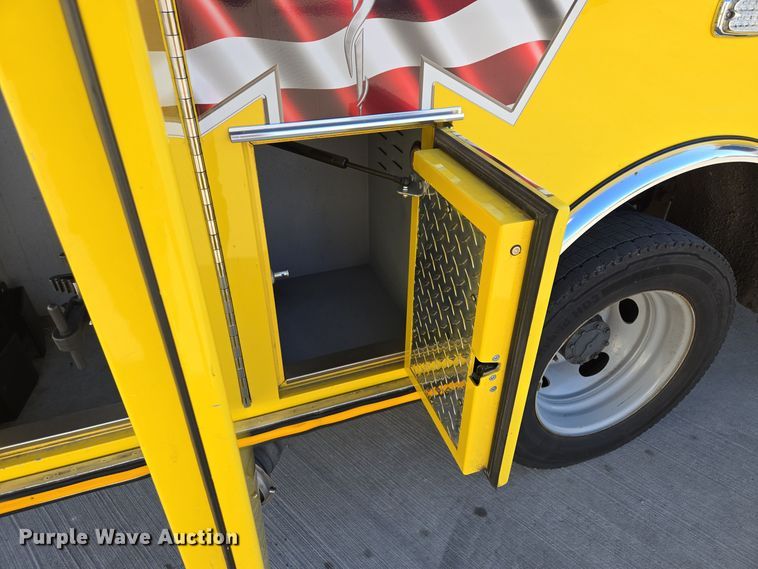 image for item EQ3931 2017 Ford  F550 Super Duty XLT ambulance