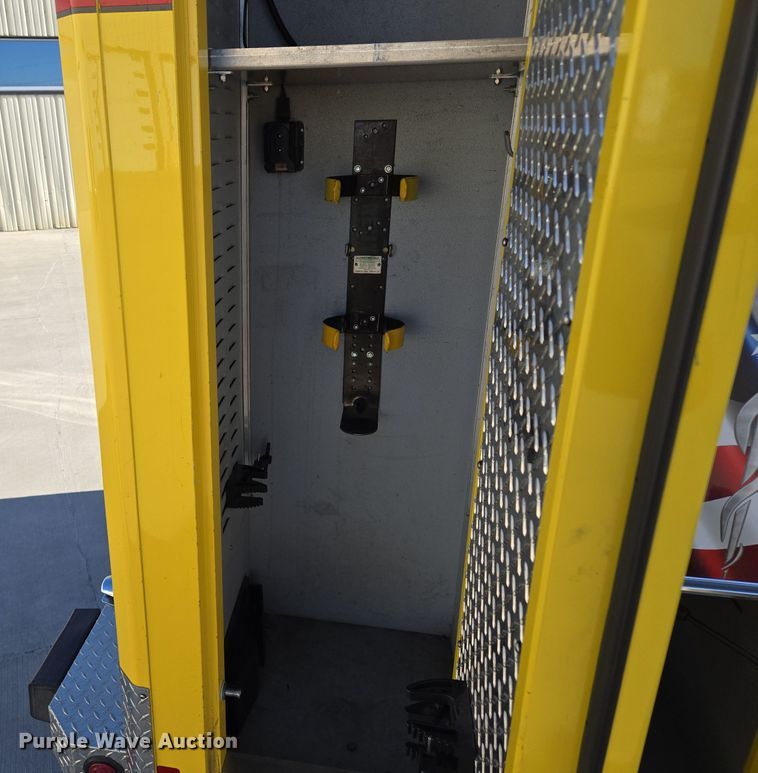 image for item EQ3931 2017 Ford  F550 Super Duty XLT ambulance