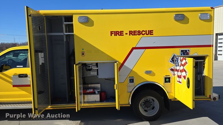 image for item EQ3931 2017 Ford  F550 Super Duty XLT ambulance