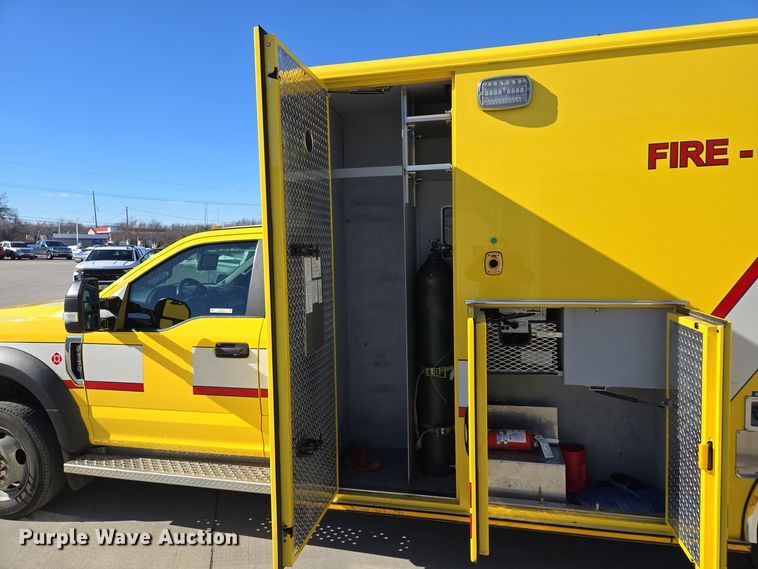 image for item EQ3931 2017 Ford  F550 Super Duty XLT ambulance