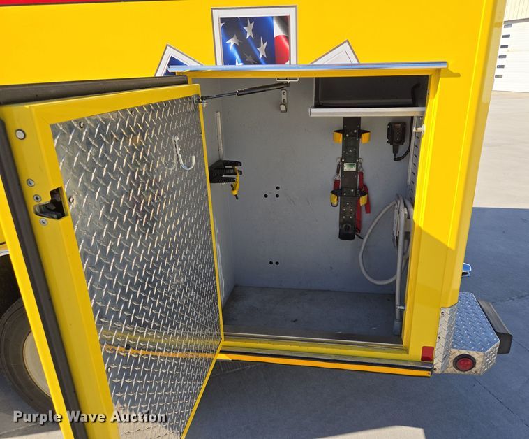 image for item EQ3931 2017 Ford  F550 Super Duty XLT ambulance