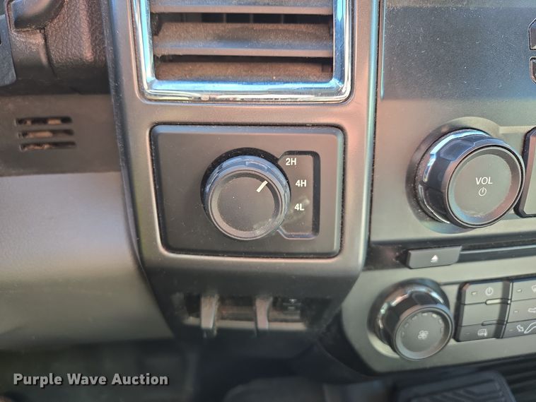 image for item EQ3931 2017 Ford  F550 Super Duty XLT ambulance