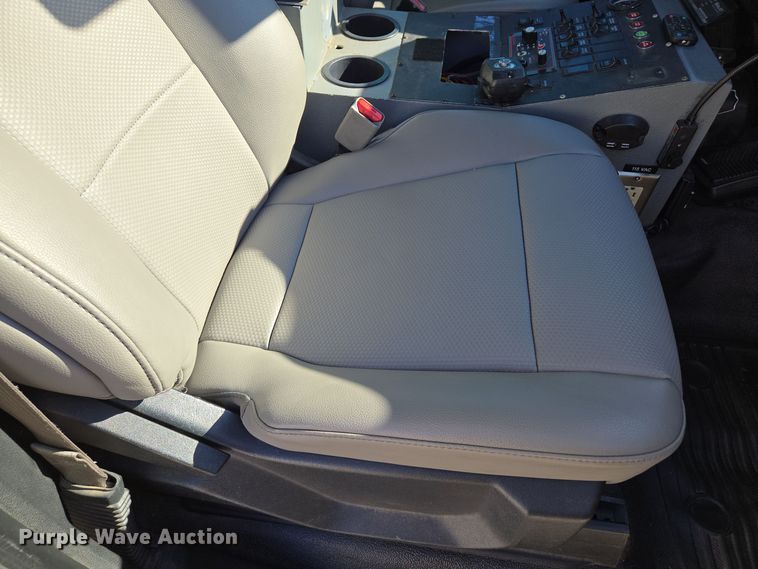 image for item EQ3931 2017 Ford  F550 Super Duty XLT ambulance