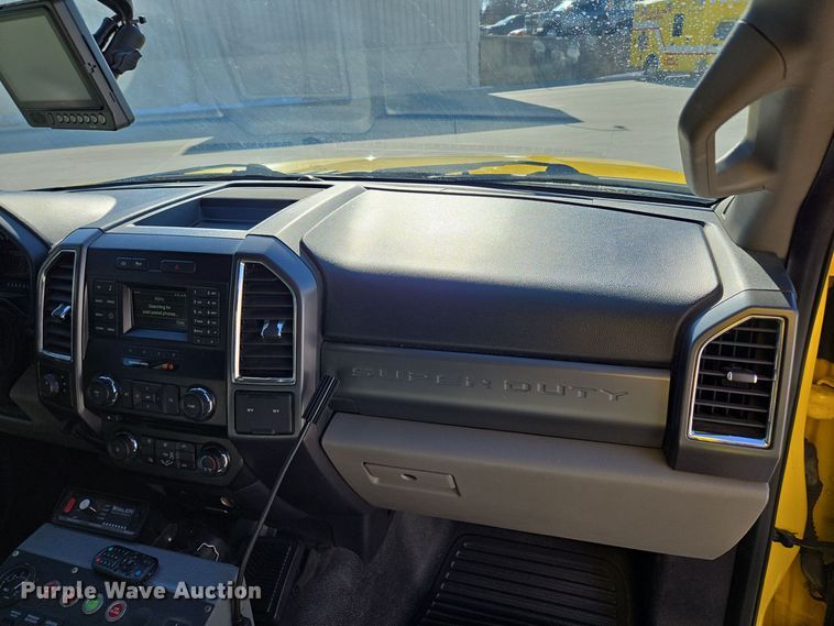 image for item EQ3931 2017 Ford  F550 Super Duty XLT ambulance