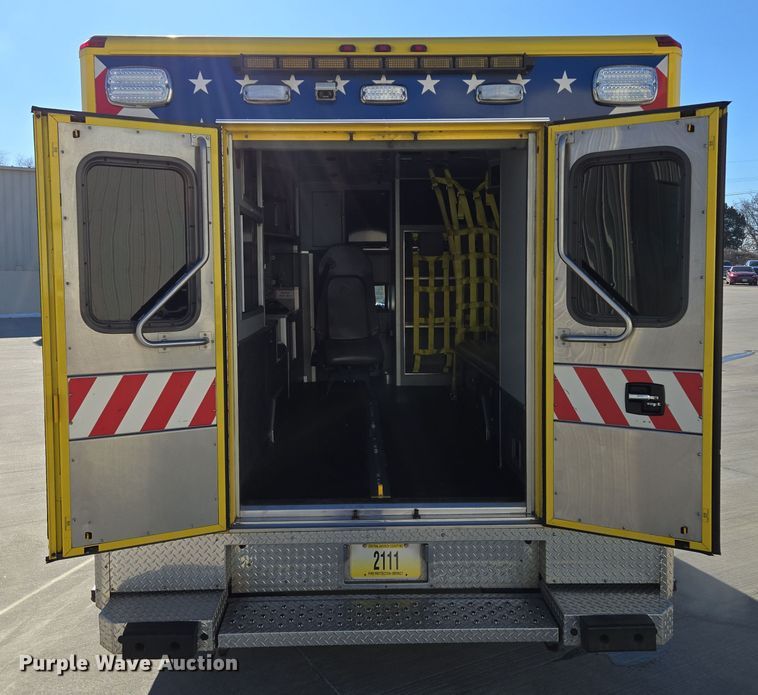 image for item EQ3931 2017 Ford  F550 Super Duty XLT ambulance