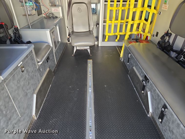 image for item EQ3931 2017 Ford  F550 Super Duty XLT ambulance