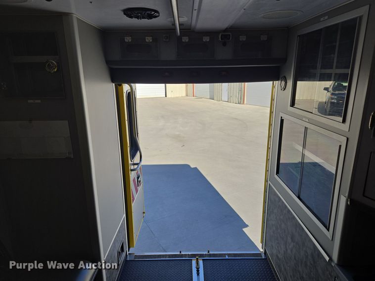 image for item EQ3931 2017 Ford  F550 Super Duty XLT ambulance