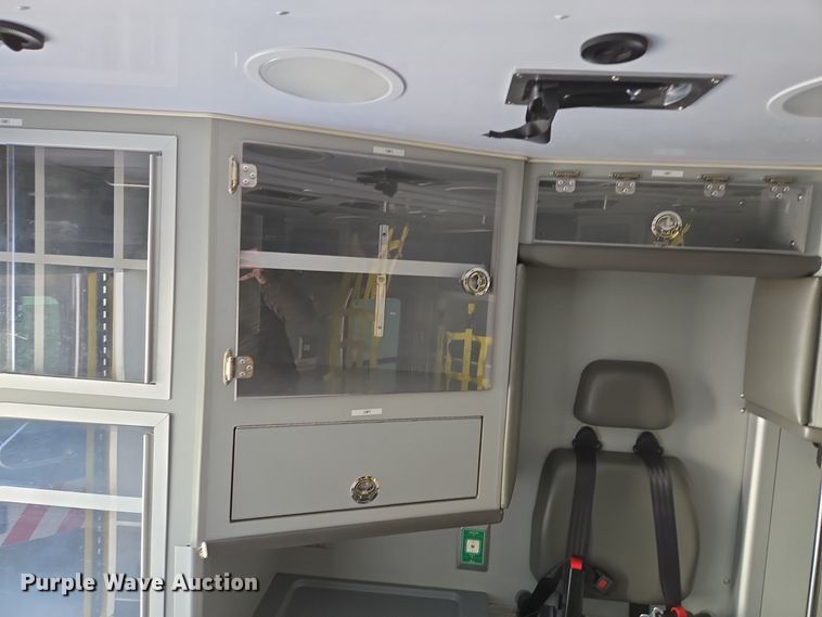 image for item EQ3931 2017 Ford  F550 Super Duty XLT ambulance