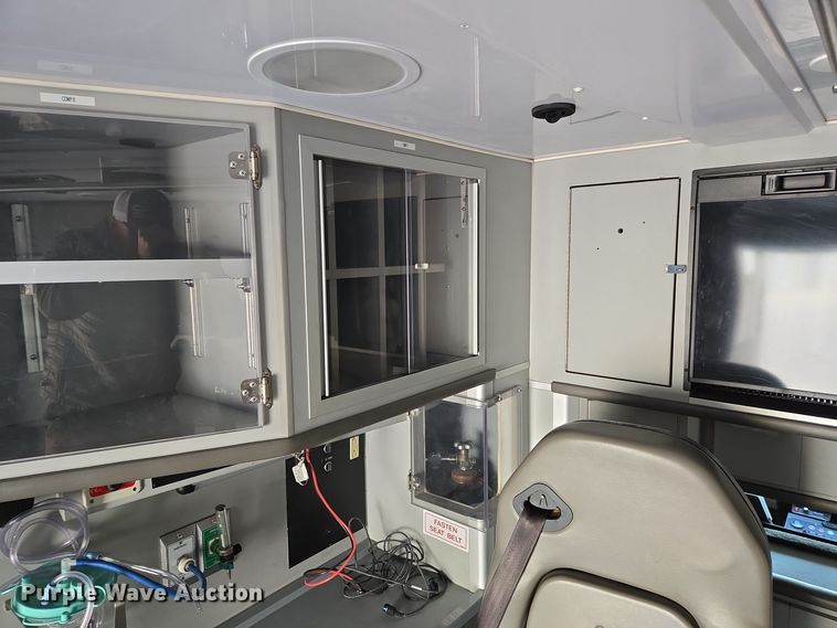 image for item EQ3931 2017 Ford  F550 Super Duty XLT ambulance