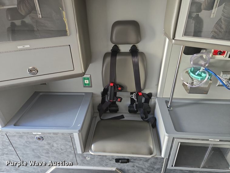 image for item EQ3931 2017 Ford  F550 Super Duty XLT ambulance