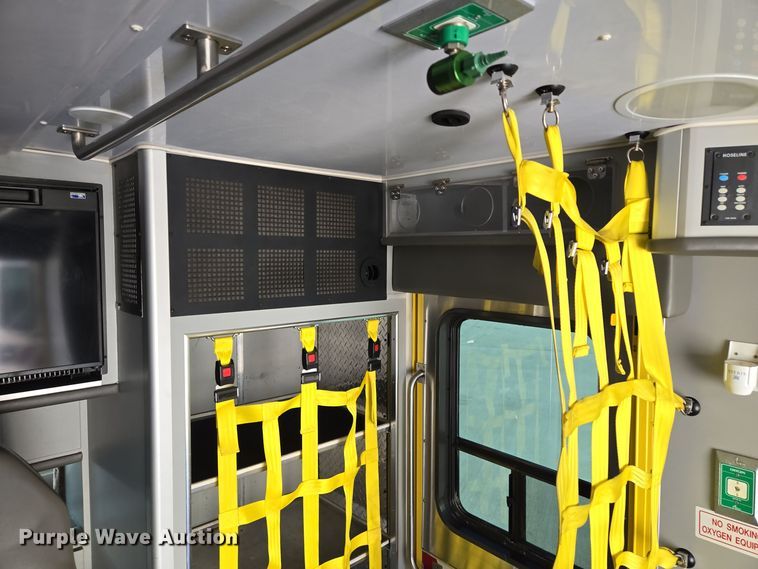 image for item EQ3931 2017 Ford  F550 Super Duty XLT ambulance