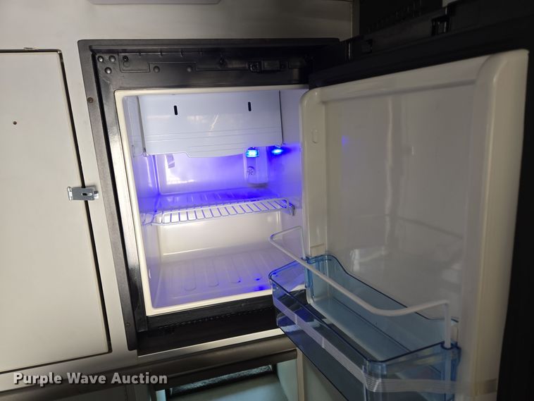 image for item EQ3931 2017 Ford  F550 Super Duty XLT ambulance