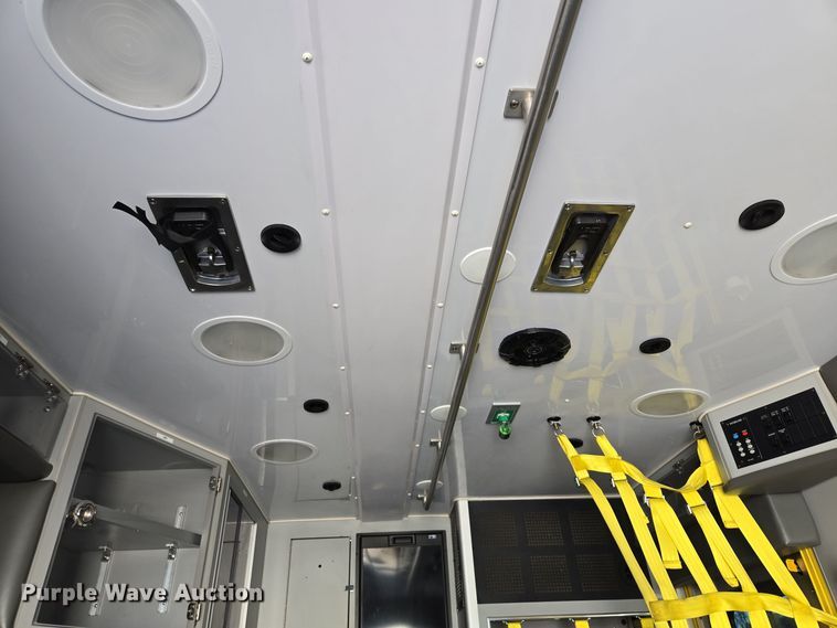 image for item EQ3931 2017 Ford  F550 Super Duty XLT ambulance