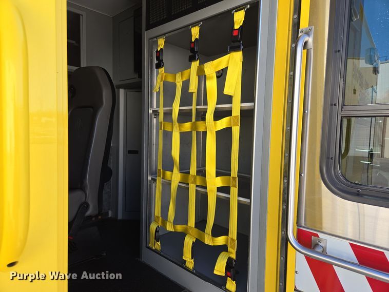 image for item EQ3931 2017 Ford  F550 Super Duty XLT ambulance