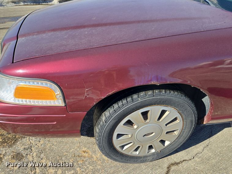 image for item EQ3936 2010 Ford Crown Victoria  Police Interceptor 