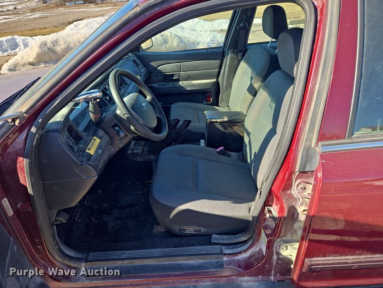 image for item EQ3936 2010 Ford Crown Victoria  Police Interceptor 