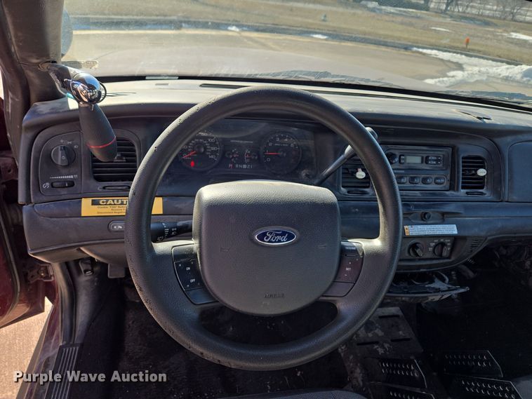 image for item EQ3936 2010 Ford Crown Victoria  Police Interceptor 