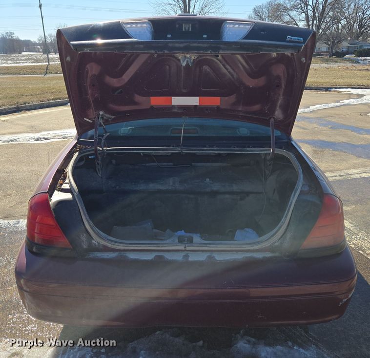 image for item EQ3936 2010 Ford Crown Victoria  Police Interceptor 