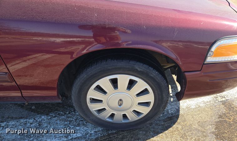 image for item EQ3936 2010 Ford Crown Victoria  Police Interceptor 